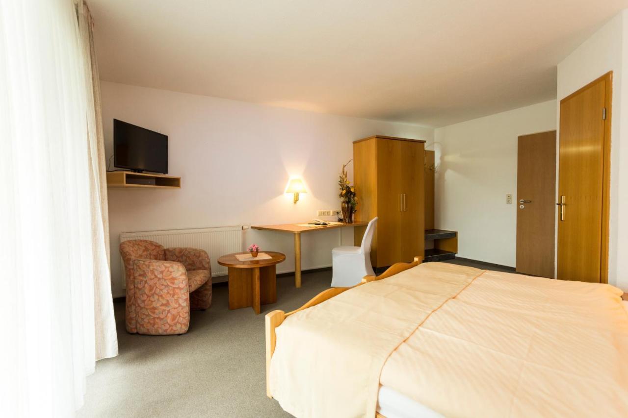 Hotel Und Restaurant Karpfenschaenke Schenkendobern 외부 사진