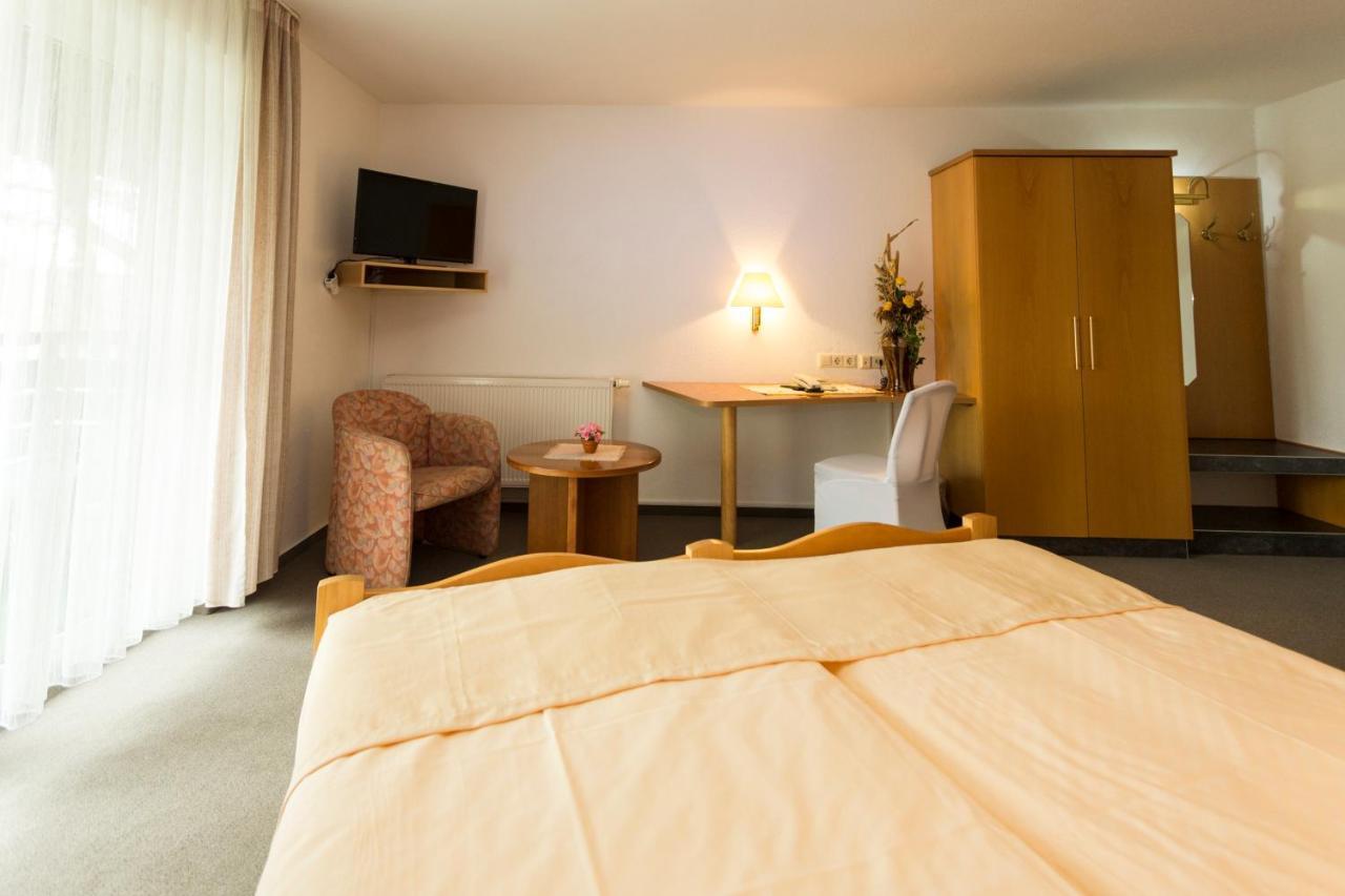 Hotel Und Restaurant Karpfenschaenke Schenkendobern 외부 사진