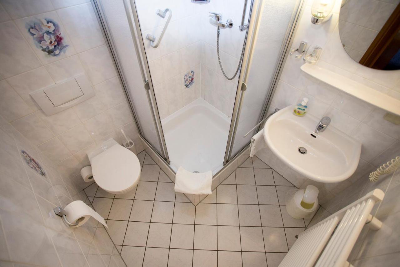 Hotel Und Restaurant Karpfenschaenke Schenkendobern 외부 사진
