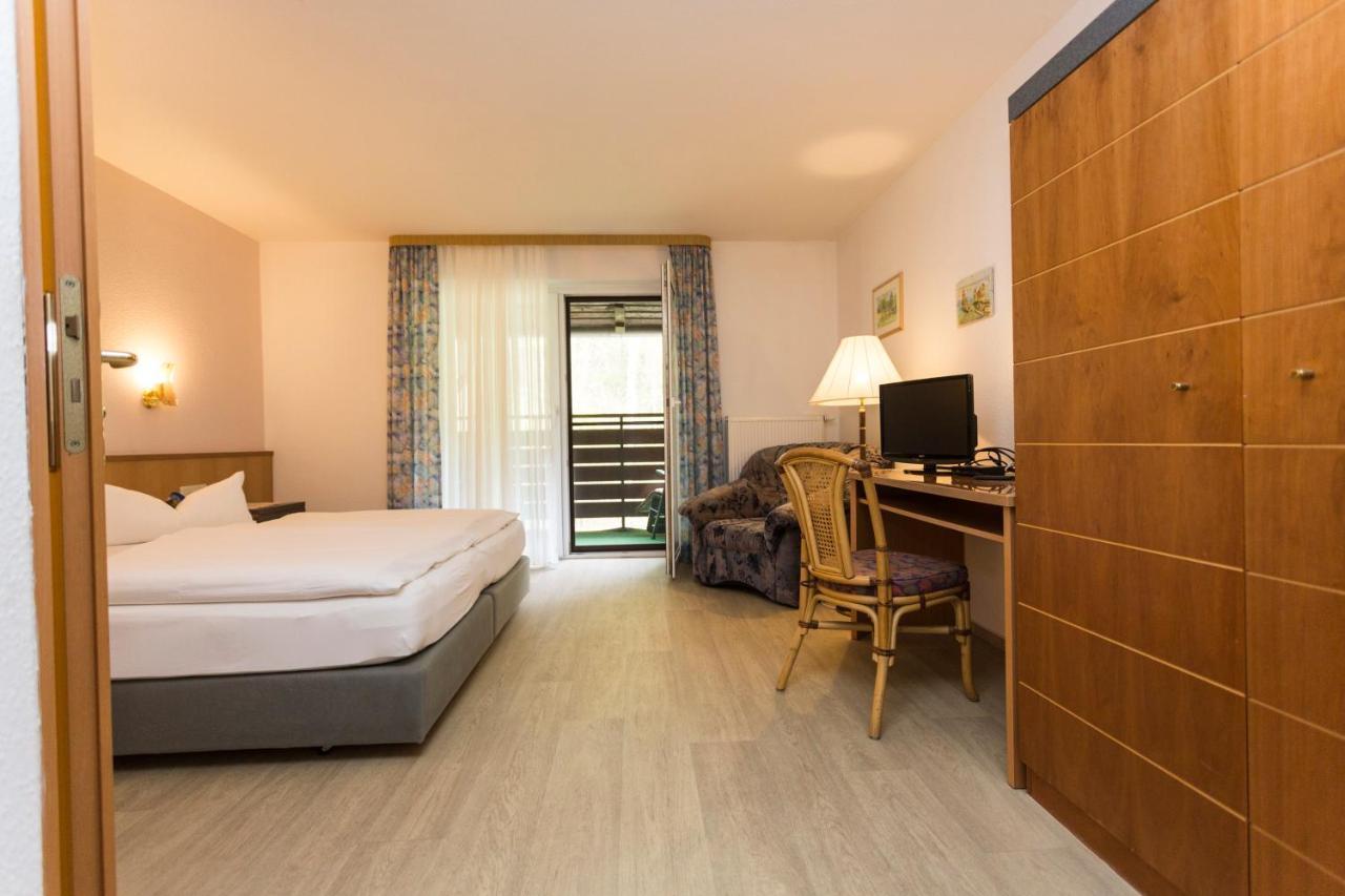 Hotel Und Restaurant Karpfenschaenke Schenkendobern 외부 사진