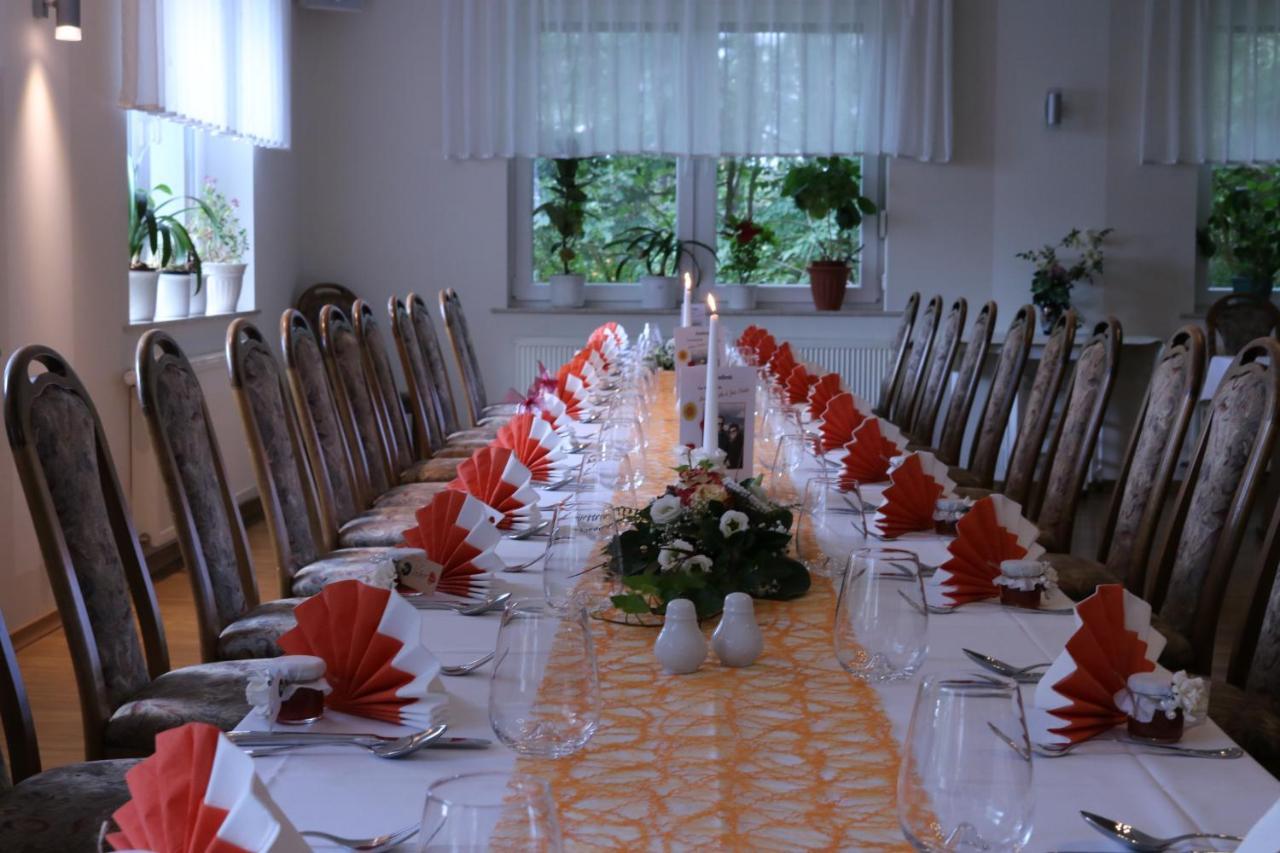 Hotel Und Restaurant Karpfenschaenke Schenkendobern 외부 사진