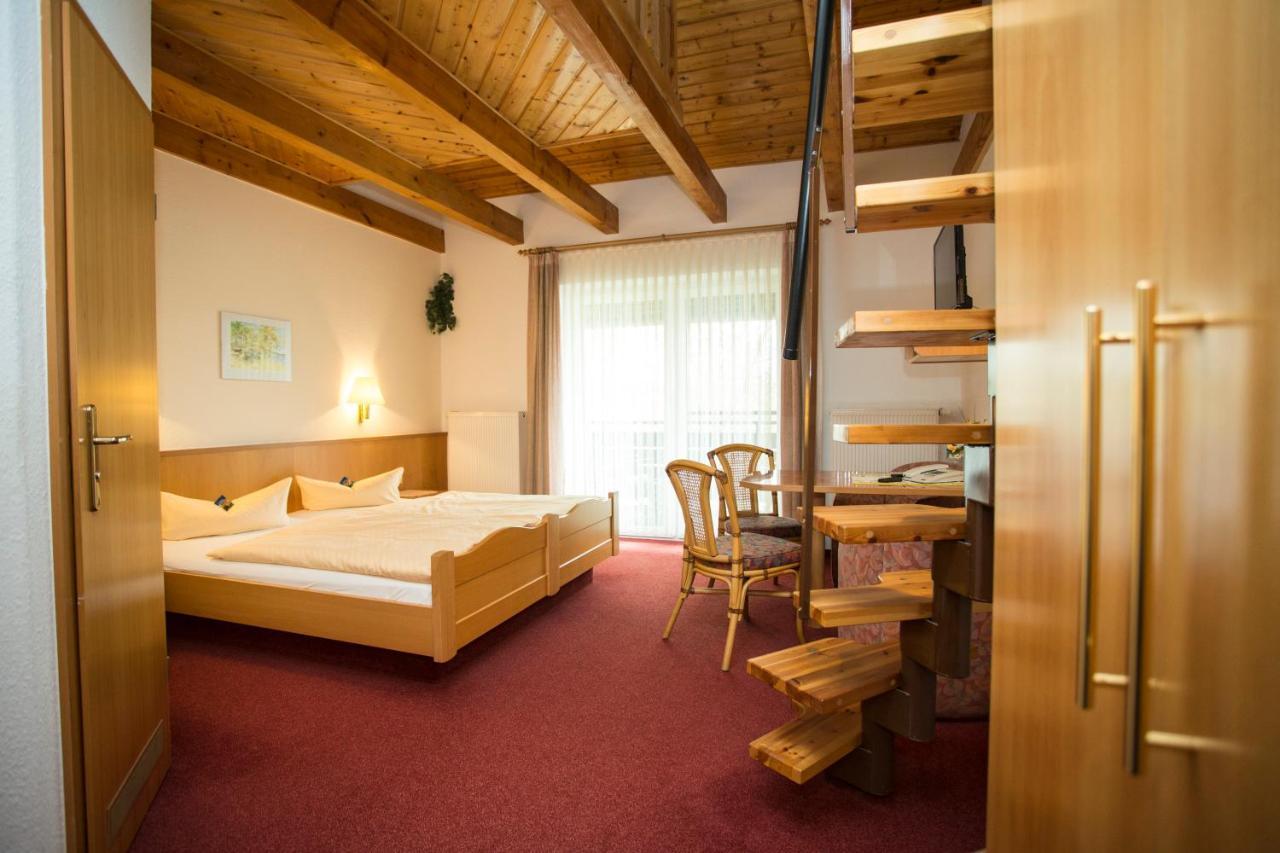 Hotel Und Restaurant Karpfenschaenke Schenkendobern 외부 사진